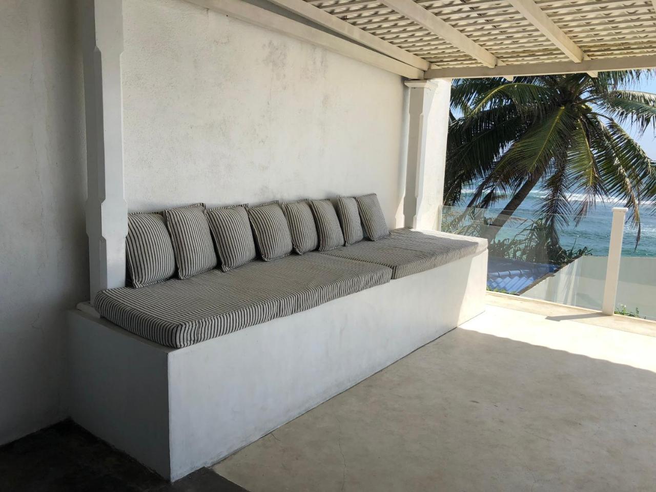 Galle Henna Beach House Unawatuna Exterior photo